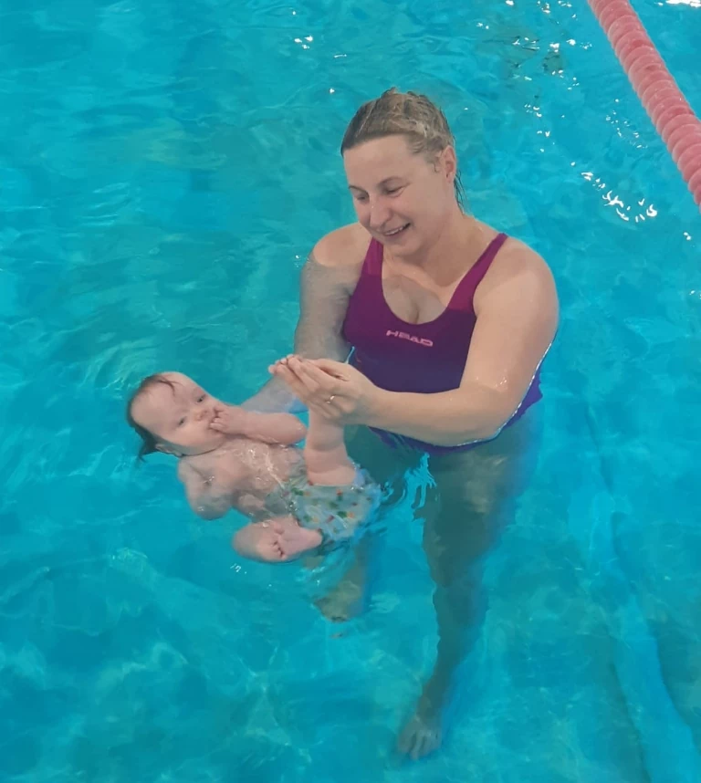 Agnieszka Czarniecka w basenie